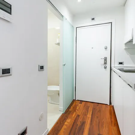 Stile E Comodita Nel Vivace Centro Di Apartment Milan
