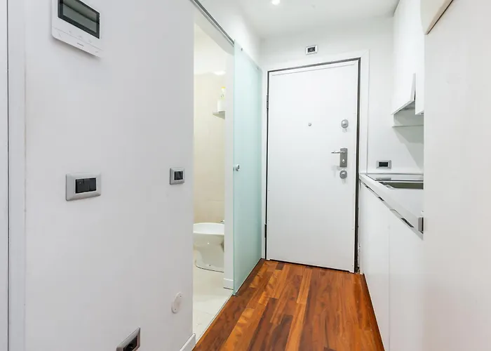 Stile E Comodità Nel Vivace Centro Di Appartamento Milano